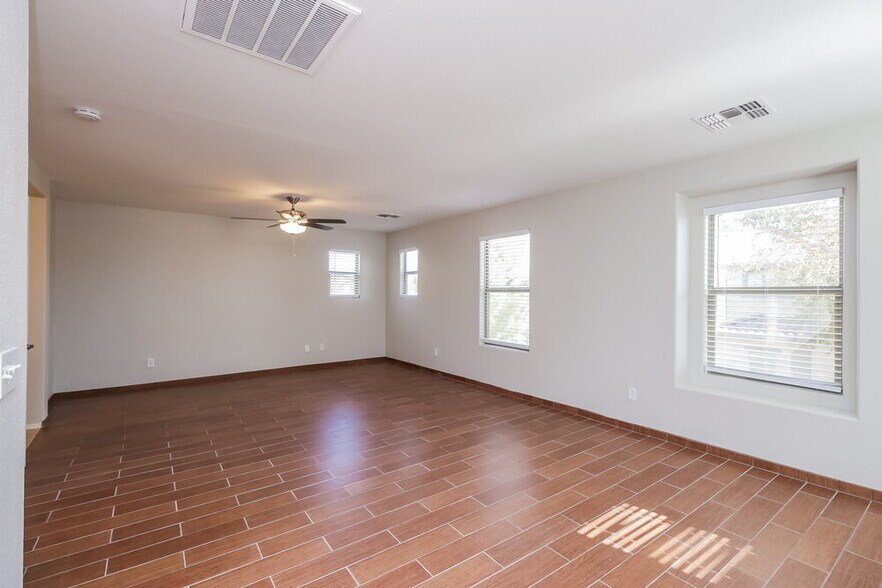 Building Photo - 3874 E Jasper Dr