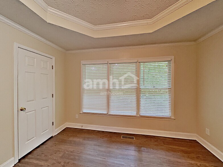 Building Photo - 4759 Julian Way