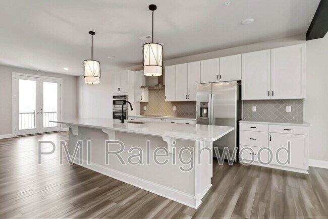 Building Photo - 1245 S Blount St