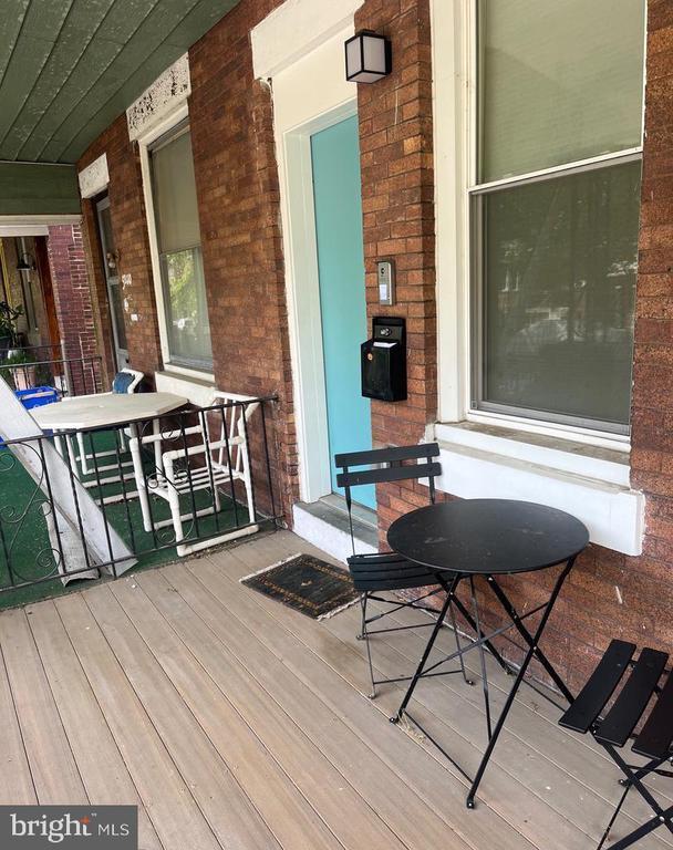 Building Photo - 5022 Walton Ave