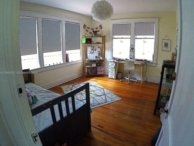 Building Photo - 2000 S Miami Ave