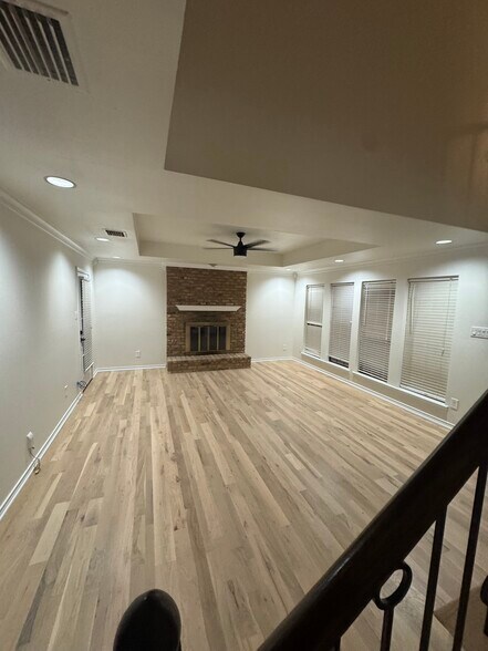 Primary Photo - 3123 Bourbon Street Cir