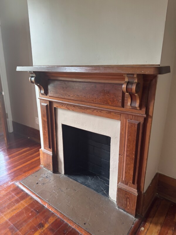 Building Photo - 412 SE Wenona Ave