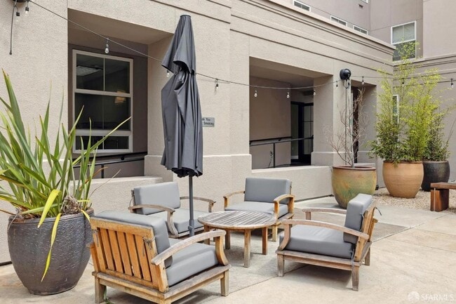 Building Photo - 821 Folsom St