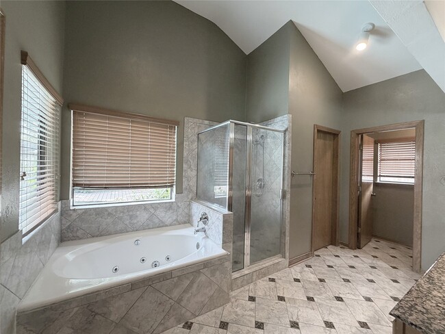 Building Photo - 13103 Waldemere Dr