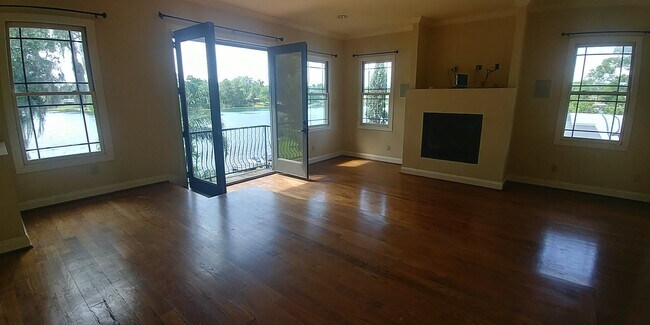 Building Photo - 406 Lillian Dr