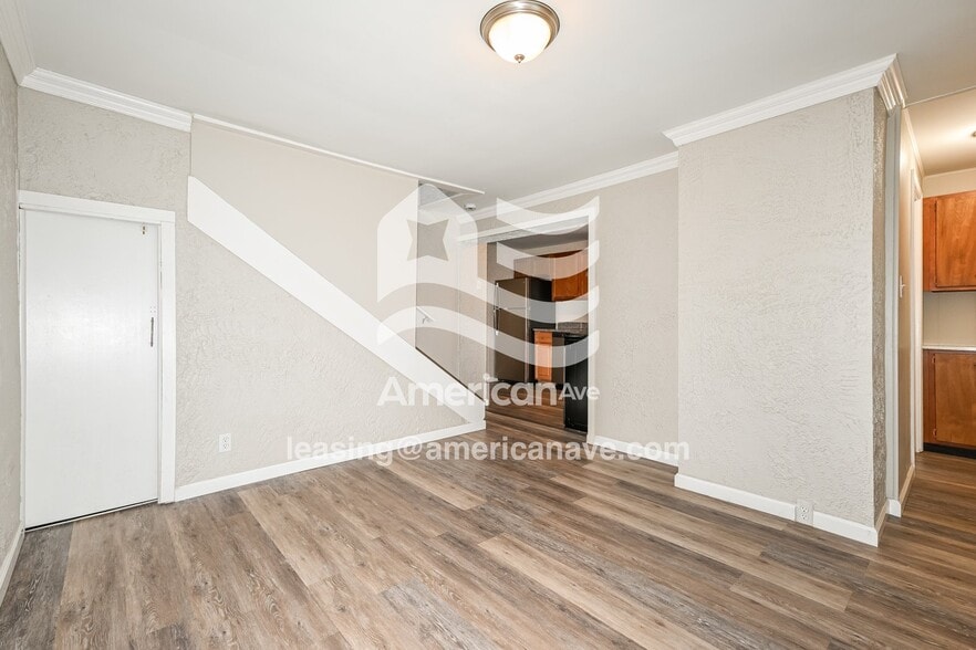 Building Photo - 129 Tuscola St