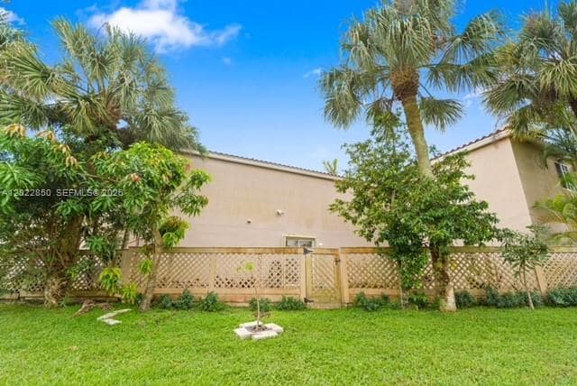 Building Photo - 11009 Mainsail Dr