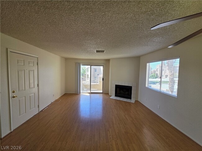 Building Photo - 2200 Highpointe Dr