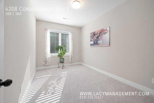Building Photo - 4208 Convergence St