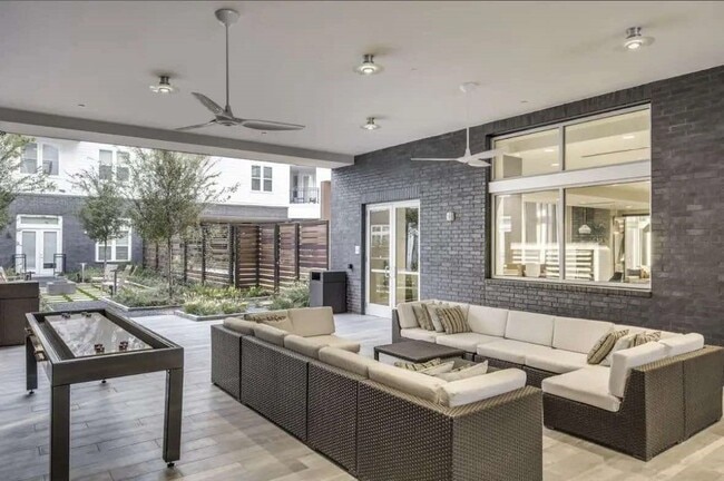 Building Photo - 2525 CityWest Blvd