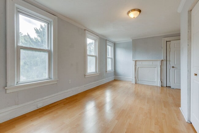 Building Photo - 2623 S 18th St