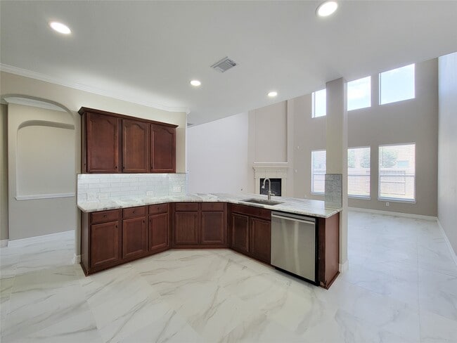 Building Photo - 11130 Celano Dr