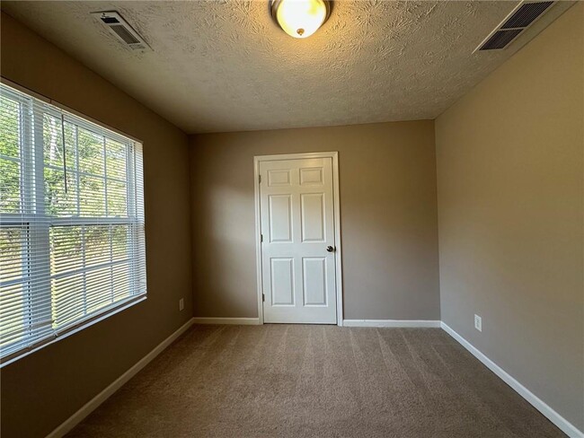 Building Photo - 8415 Deliah Way