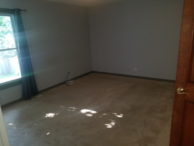 Building Photo - 310 Sutherland Ln