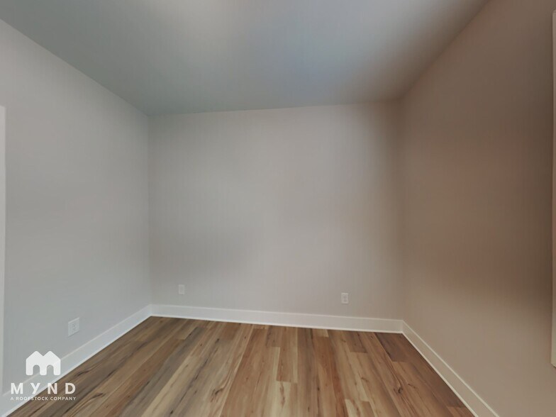 Building Photo - 155 Color Cir
