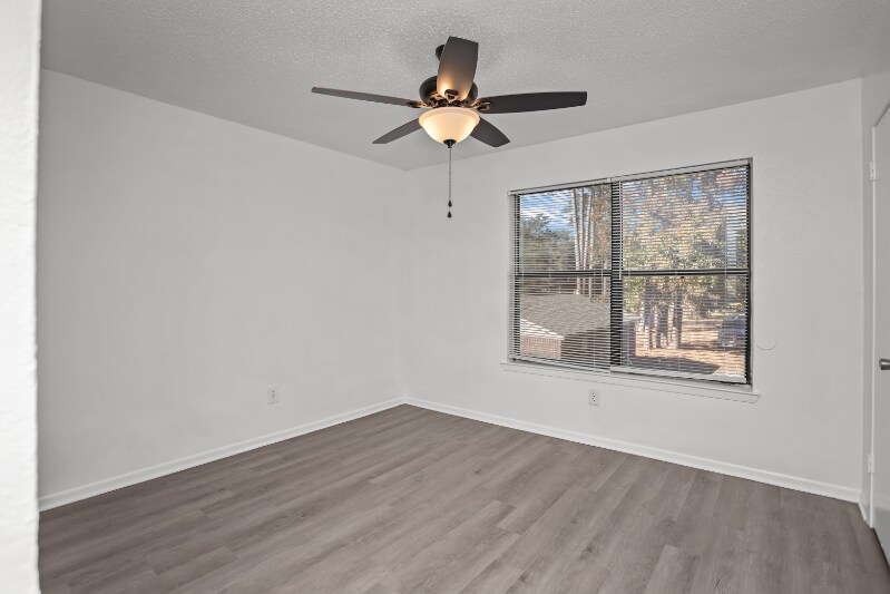 Building Photo - 1410 S Elizabeth Ave