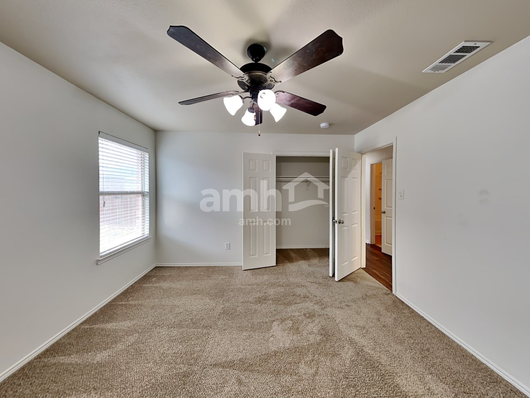 Building Photo - 110 Daisy Dr