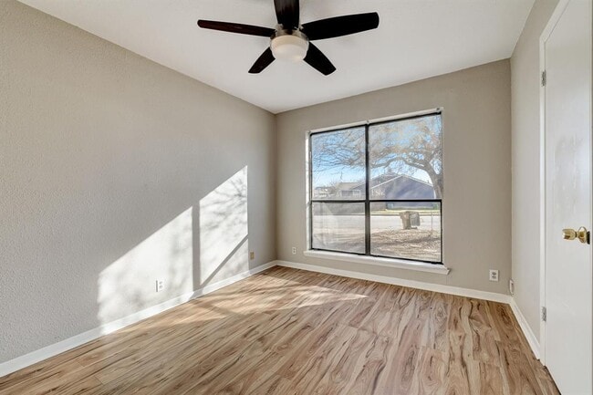 Building Photo - 1406 Hyridge Cir