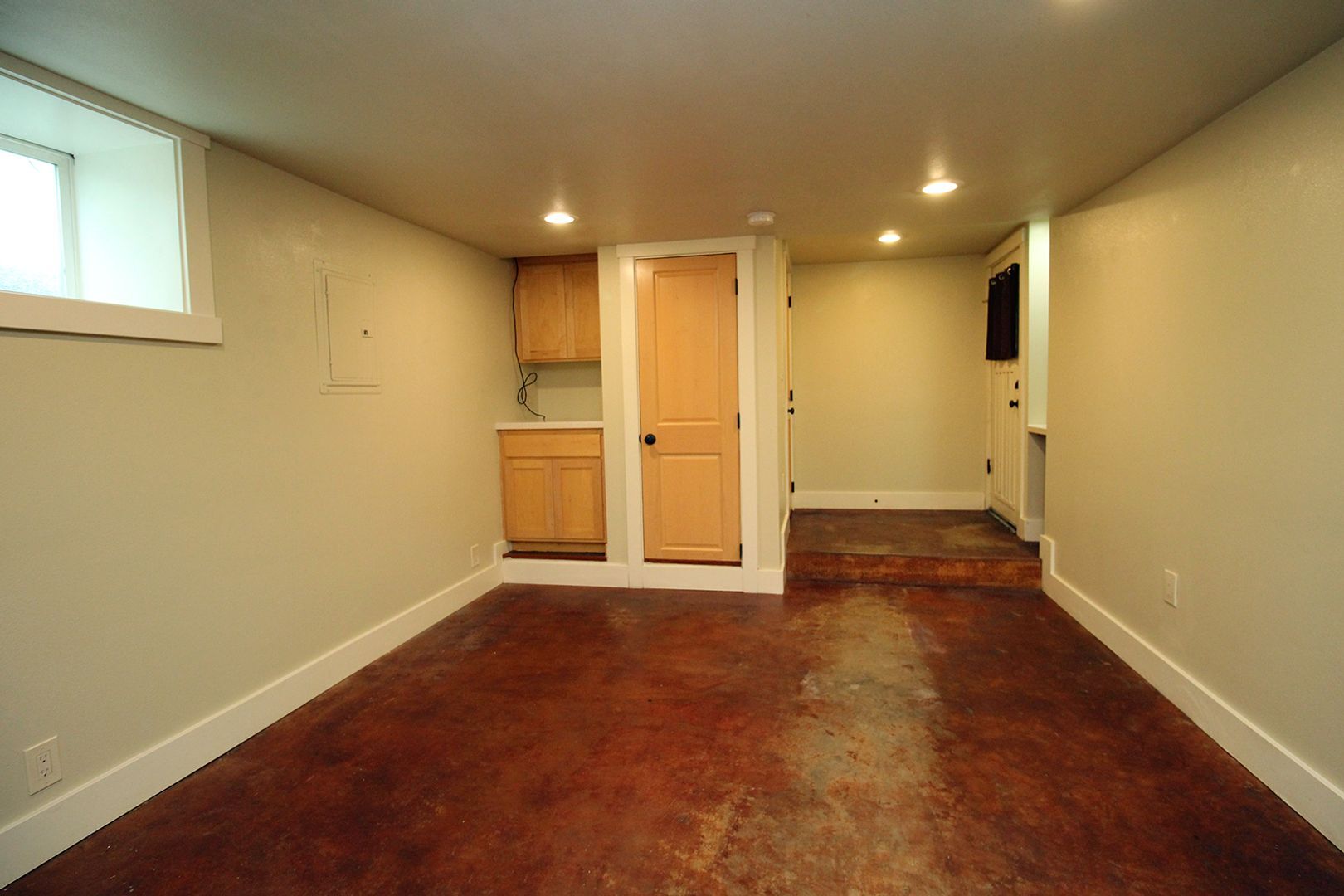 Building Photo - 4815 SE 75th Ave