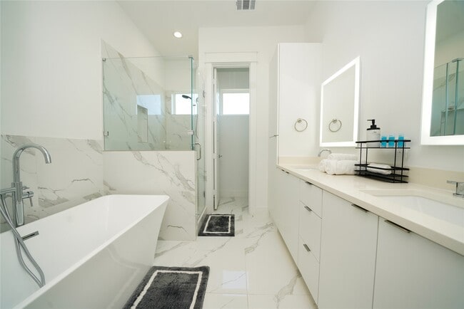 Building Photo - 4607 Edmund St