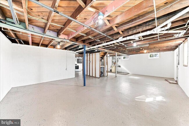 Building Photo - 110 E Hoffecker St