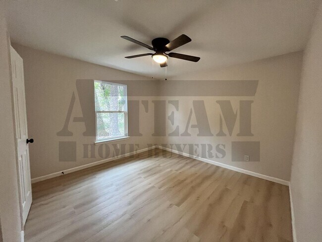 Building Photo - Beautifully updated 3-bedroom, 2-bathroom