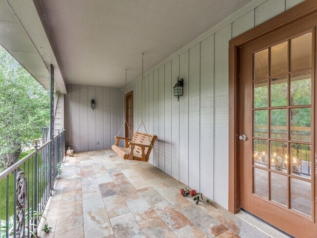 Building Photo - 7905 Skylake Dr