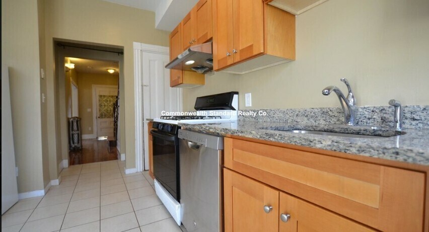 Building Photo - 4 Haskell St