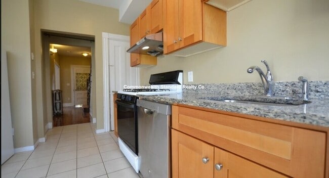 Building Photo - 4 Haskell St