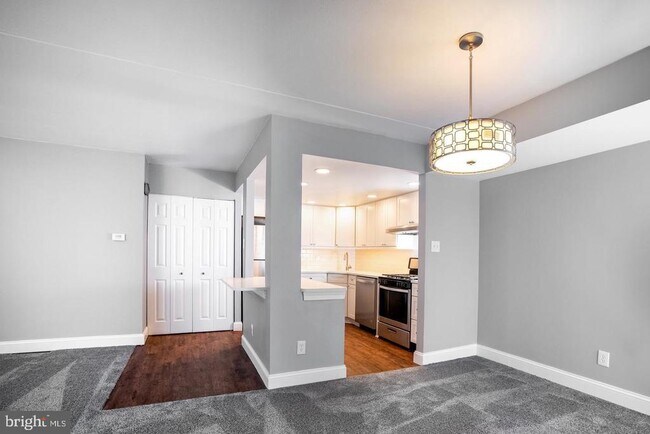 Building Photo - 188 Old Forge Crossing