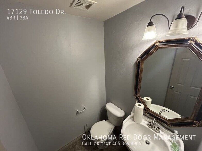 Building Photo - 17129 Toledo Dr