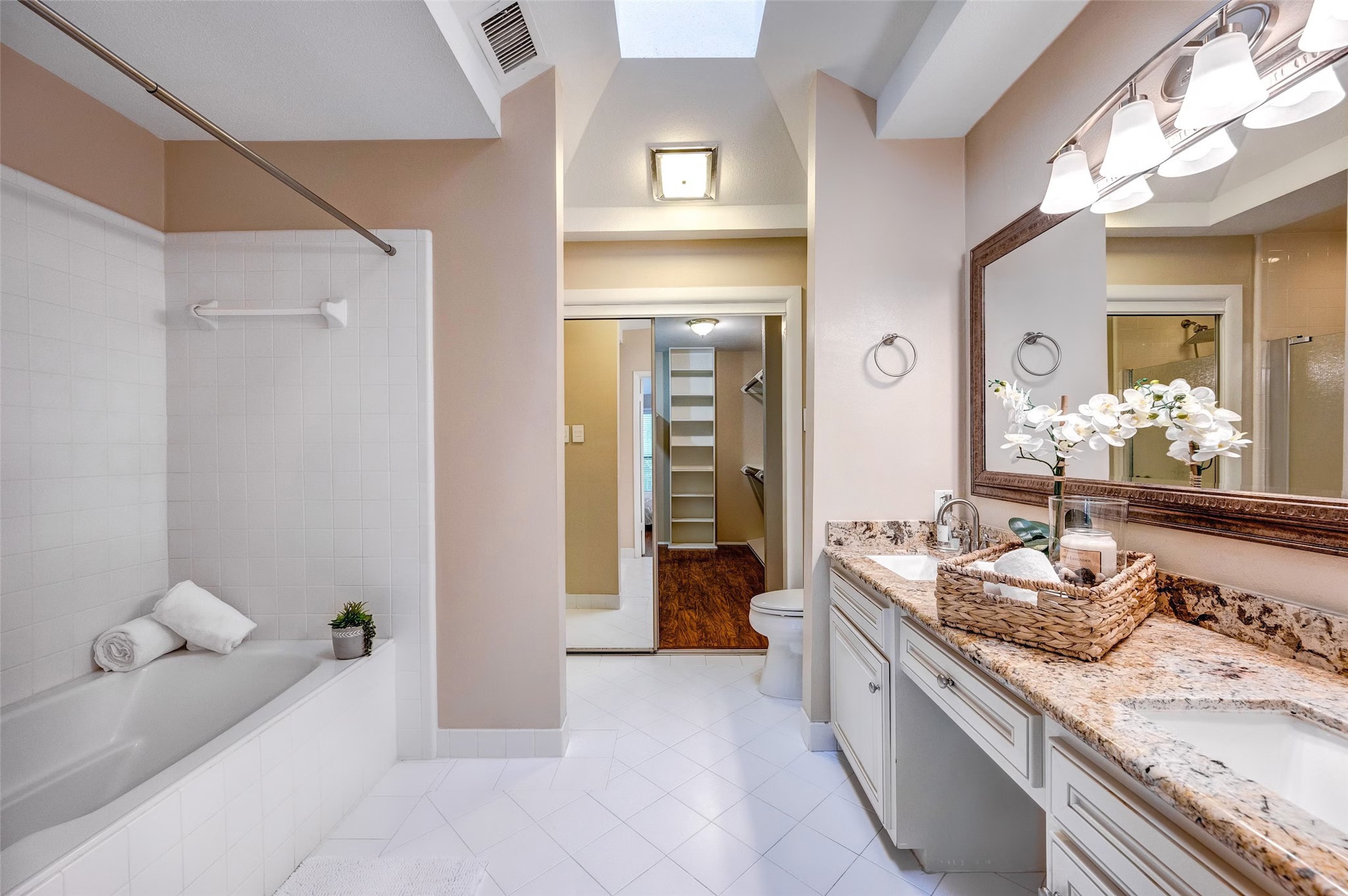 Building Photo - 12625 Memorial Dr