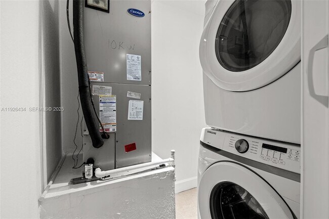 Building Photo - 1472 SW 44th Ave