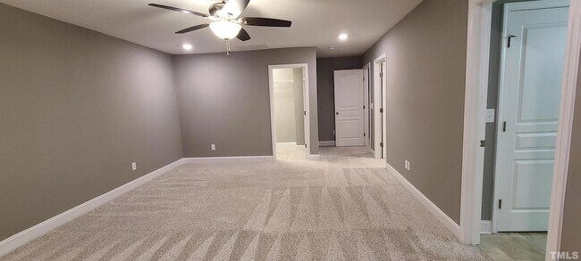Building Photo - 529 Buhrstone Dr