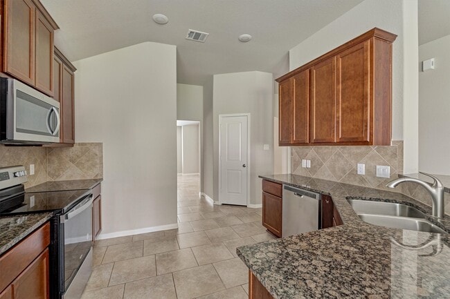 Building Photo - 3303 Woodchuck Rd