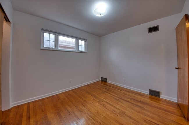 Building Photo - 5523 Rippey Pl