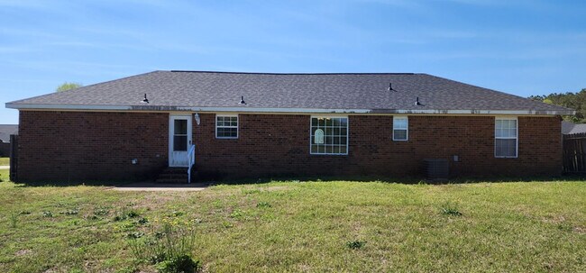 Building Photo - 3599 Drayton Dr