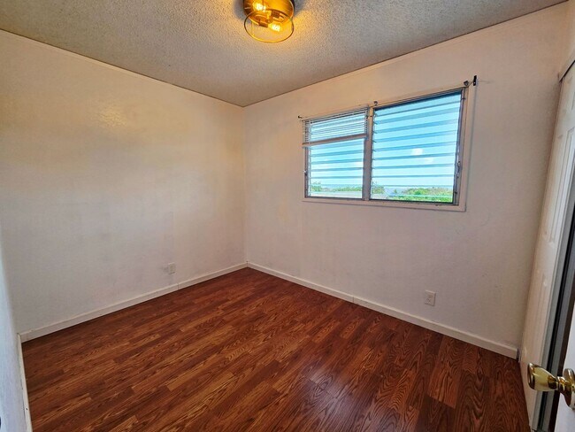 Building Photo - Ridgeway - Aiea: 3 Bed, 1.5 Bath Townhome w/ 2 assigned parking