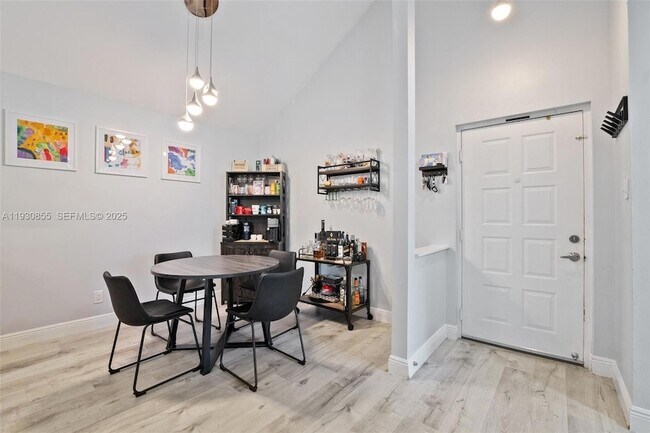 Building Photo - 15770 SW 104th Terrace