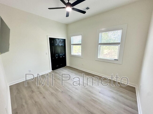 Building Photo - 1121 Zeigler St