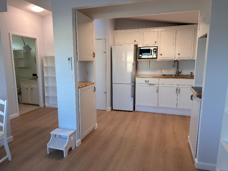 Building Photo - 628 Via Bolivia