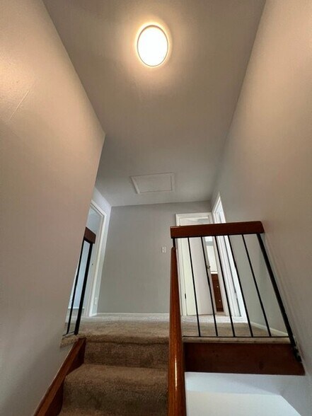 Building Photo - 14627 Pine Glen Cir