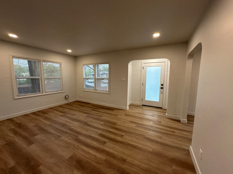 Building Photo - 2030 S 400 E