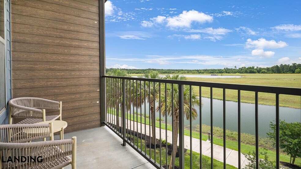 Building Photo - 698 Basilica Bay Dr