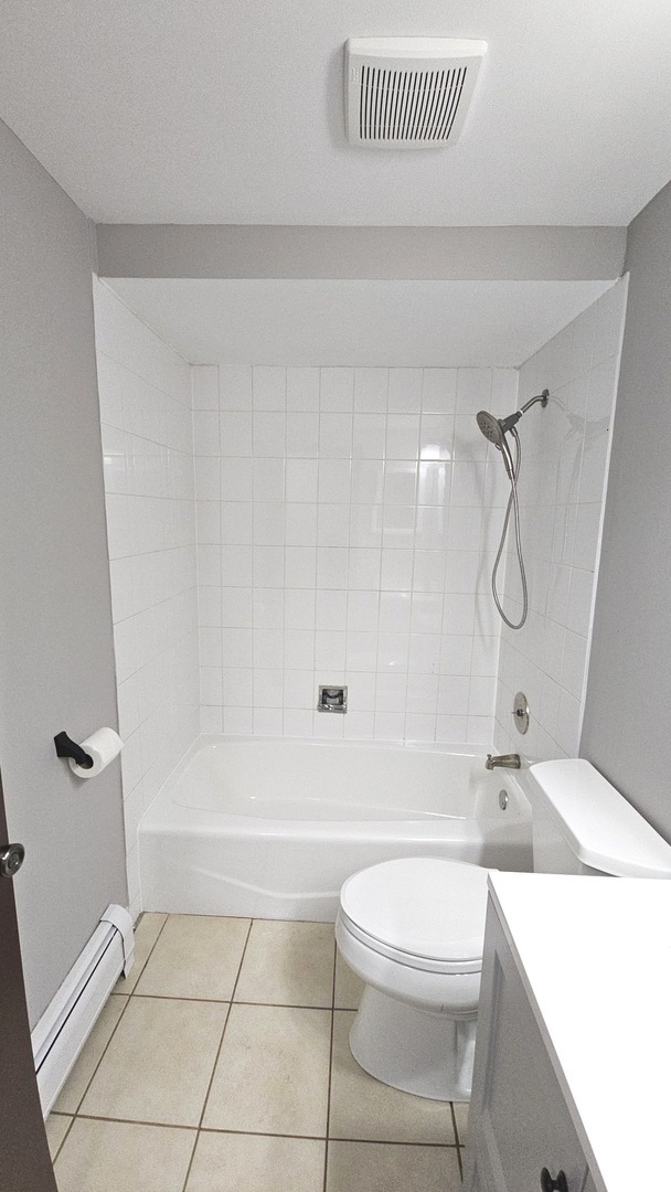 Building Photo - 15706 Independence Ct