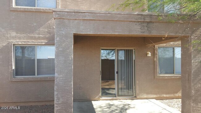 Building Photo - 12926 W Fleetwood Ln