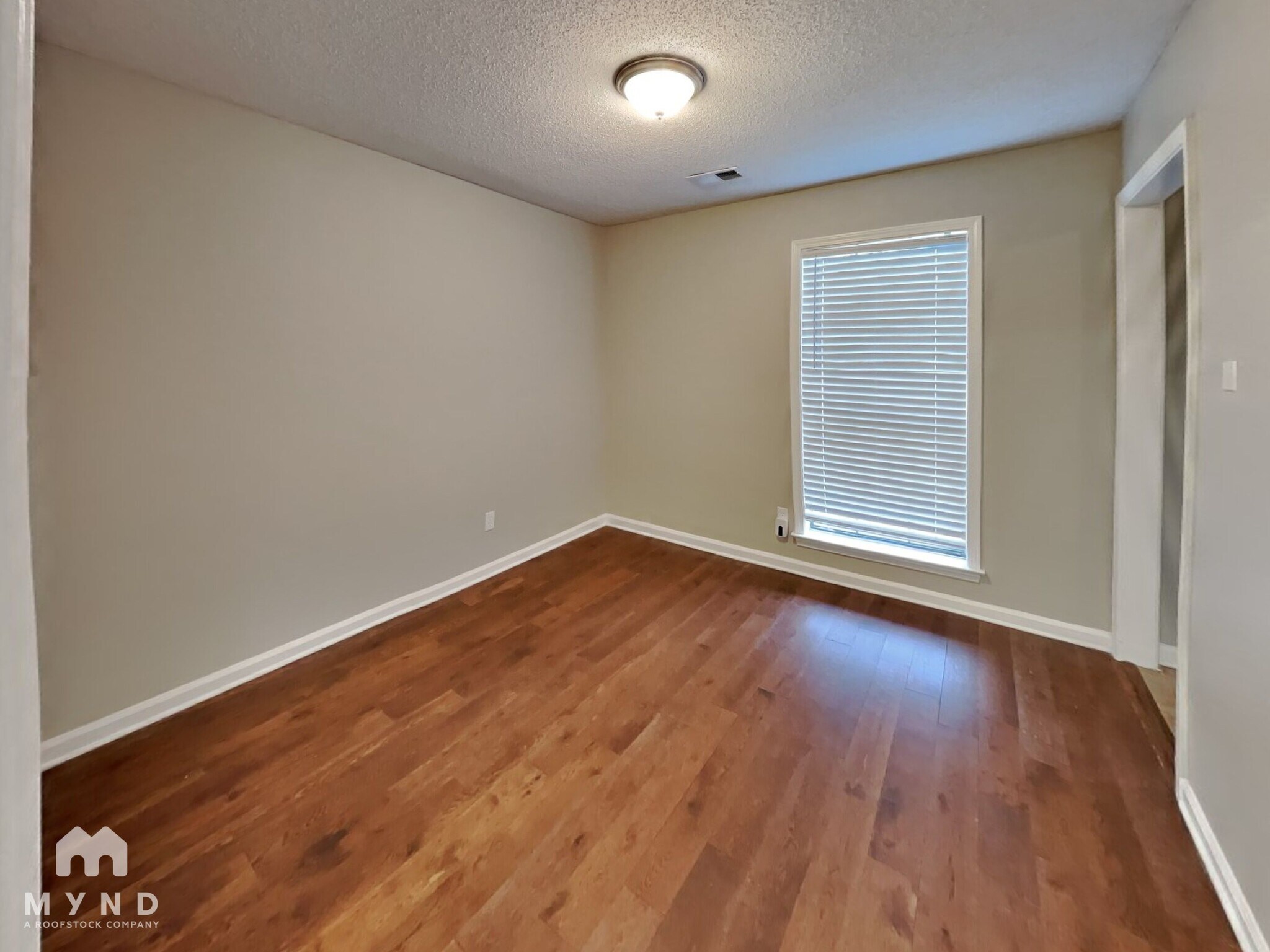 Building Photo - 2433 Dove Glen Cove