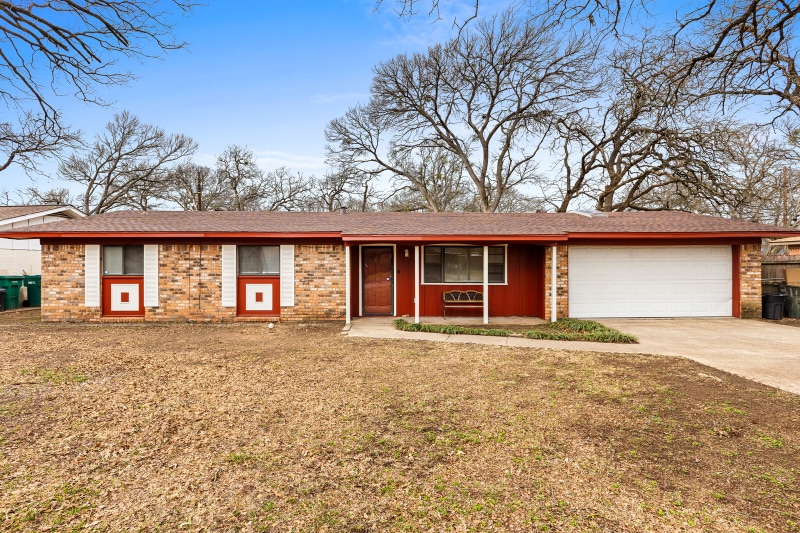 Building Photo - 316 S Barbara St