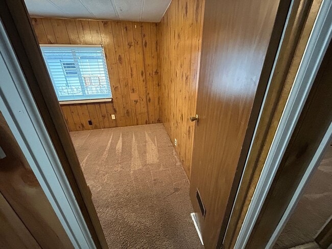 Building Photo - 123 Opal Dr